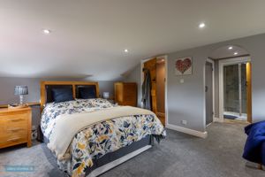 Bedroom- click for photo gallery